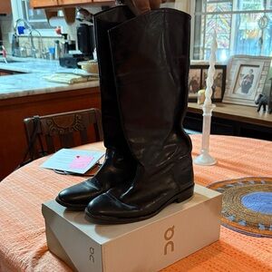 Vero Cuoio Black Heeled Boots